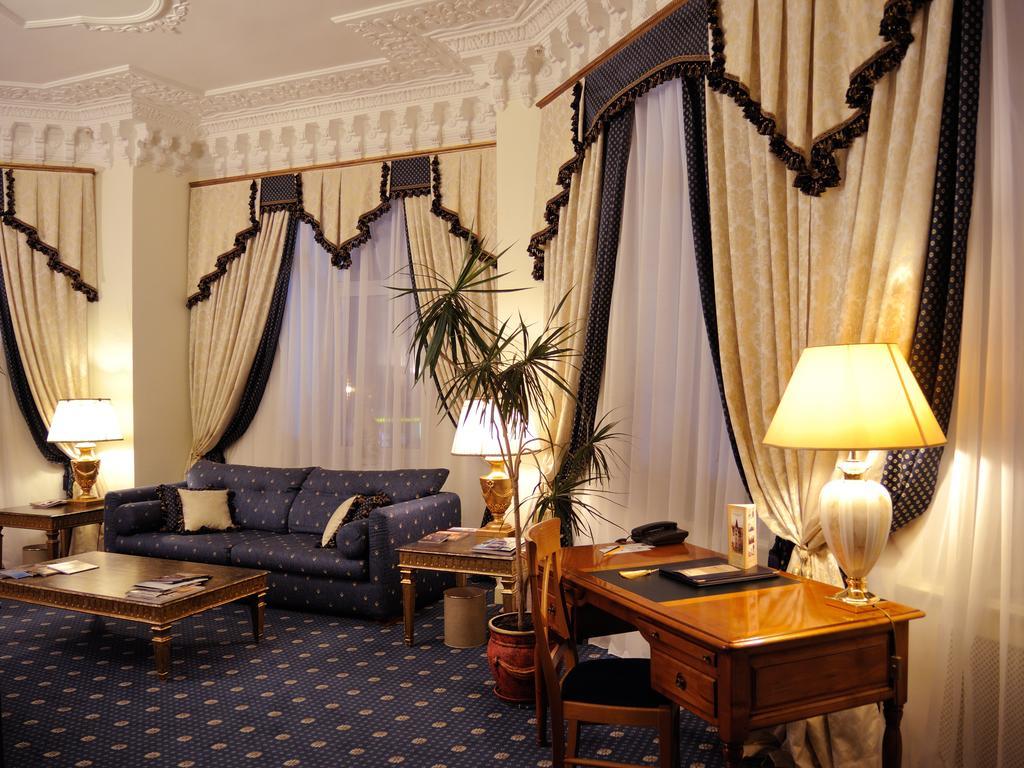 Grand Hotel Ukraine Dnipro Exterior foto