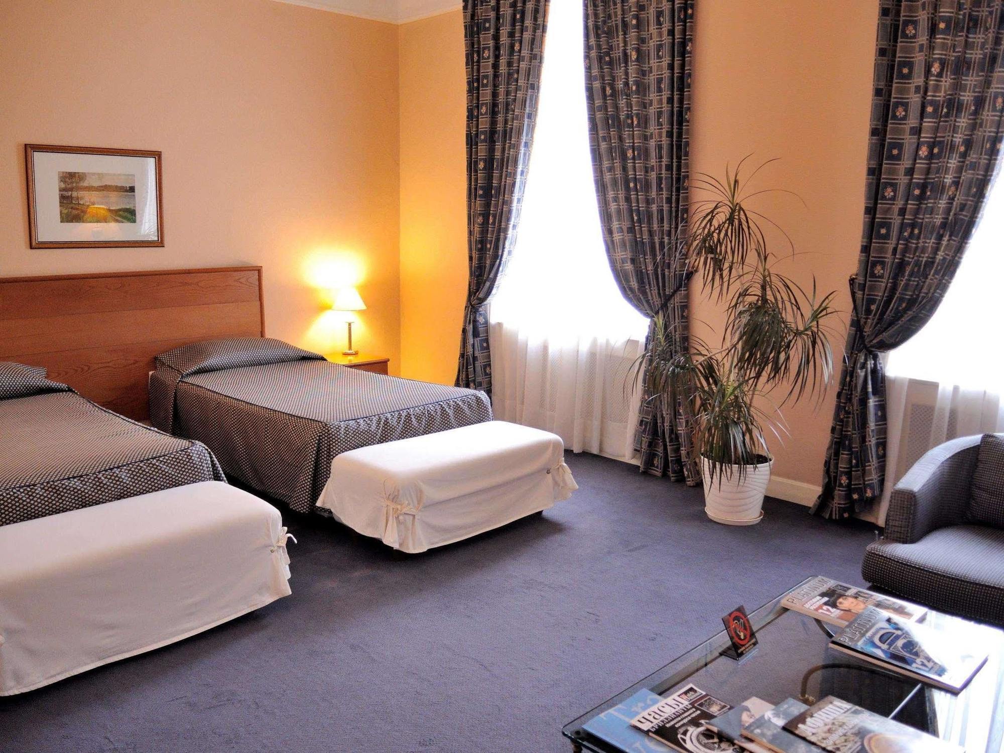 Grand Hotel Ukraine Dnipro Exterior foto